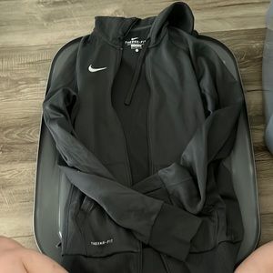 Nike therma fit jacket size small